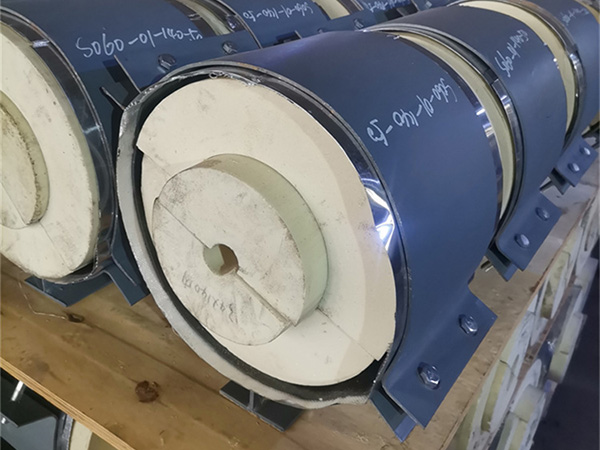 Polyurethane cold insulation pipe holder