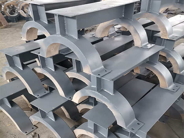 Steam pipeline insulation pipe bracket