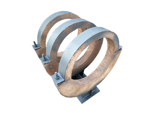 Vermiculite insulated pipe support